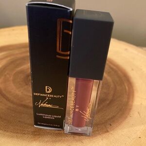 Defiance Beauty By Nechami Luminous Liquid Lipstick‎ EMPOWER Lip Color